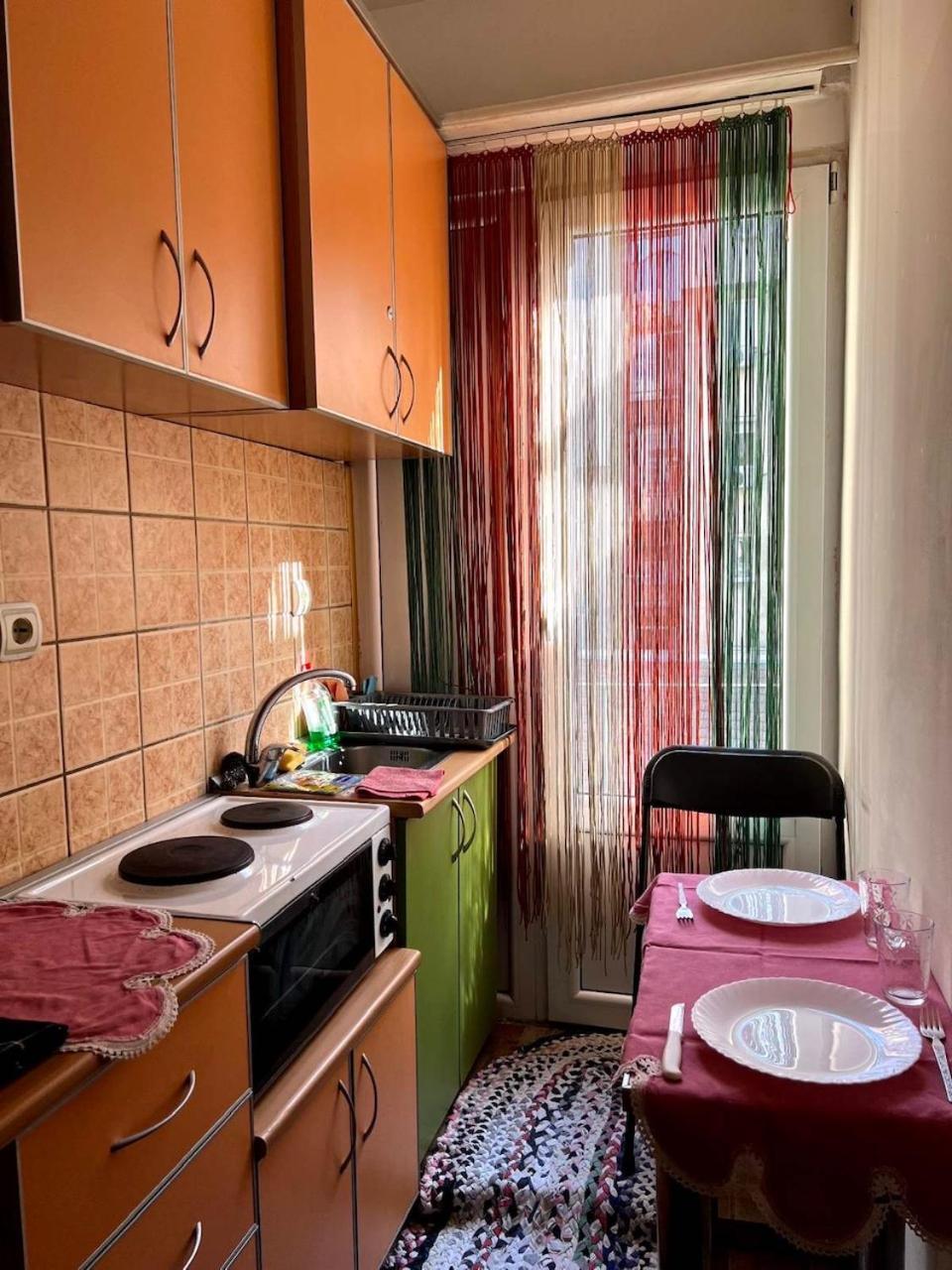 Orange Place Apartment *
