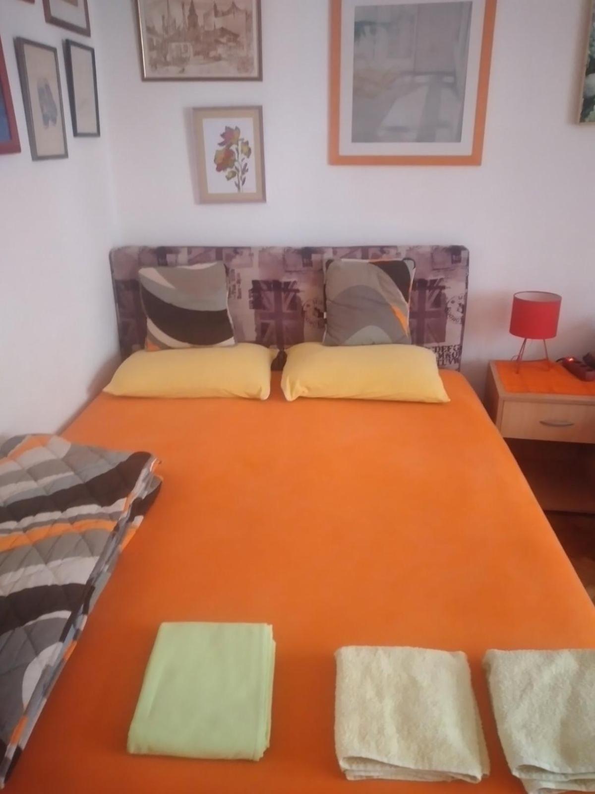 Orange Place Apartment